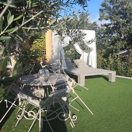 La Chabertine Bed & Breakfast Gareoult Exterior photo