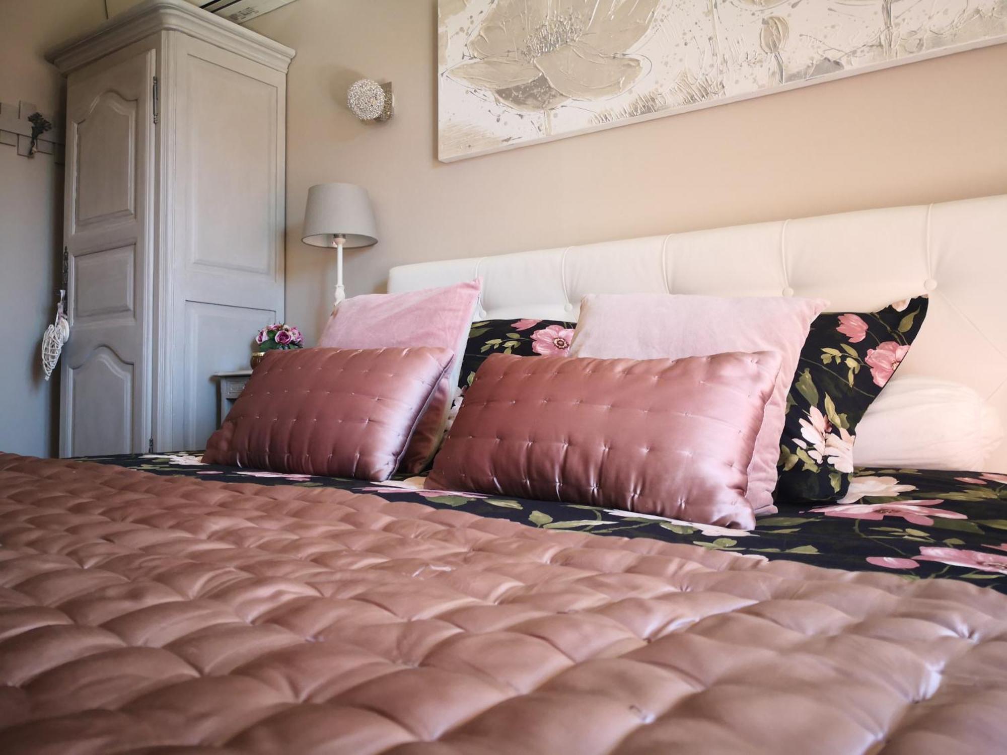 La Chabertine Bed & Breakfast Gareoult Exterior photo
